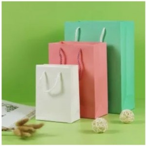 Lyserød kraft papir taske